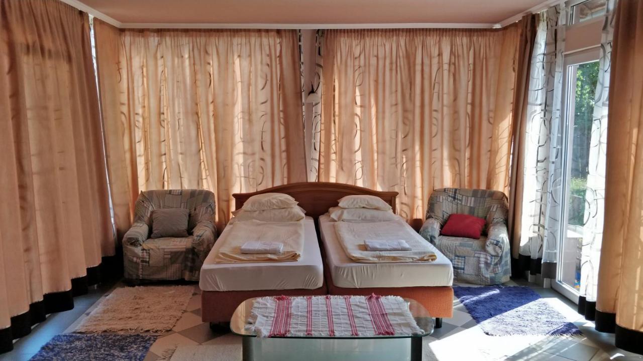 شقة Novakporta Vendeghaz Lakhegy المظهر الخارجي الصورة